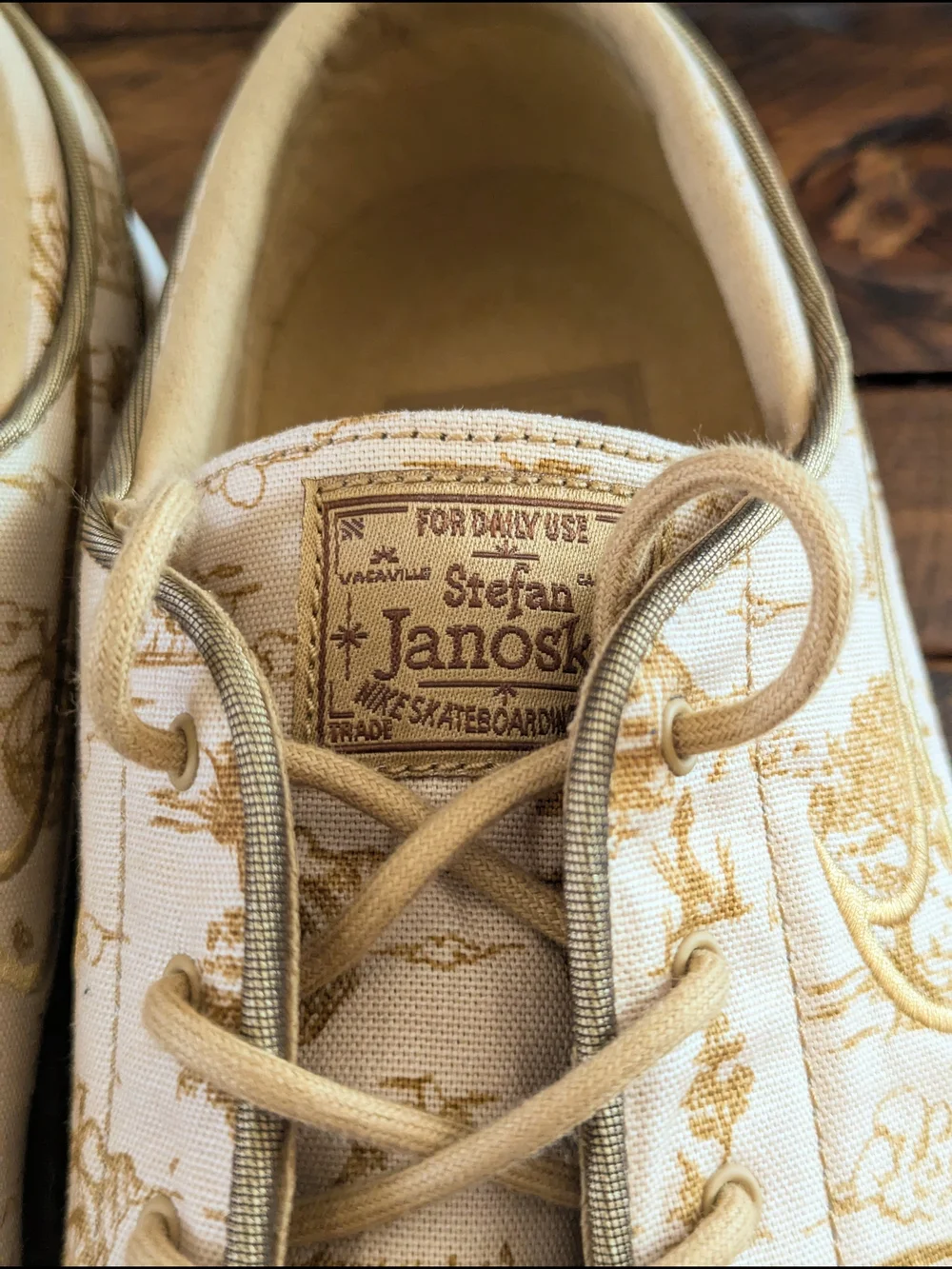 Nike SB Zoom Janoski OG+ PRM City Of Style Sesame Gold FD6641-200 Mens Size 12